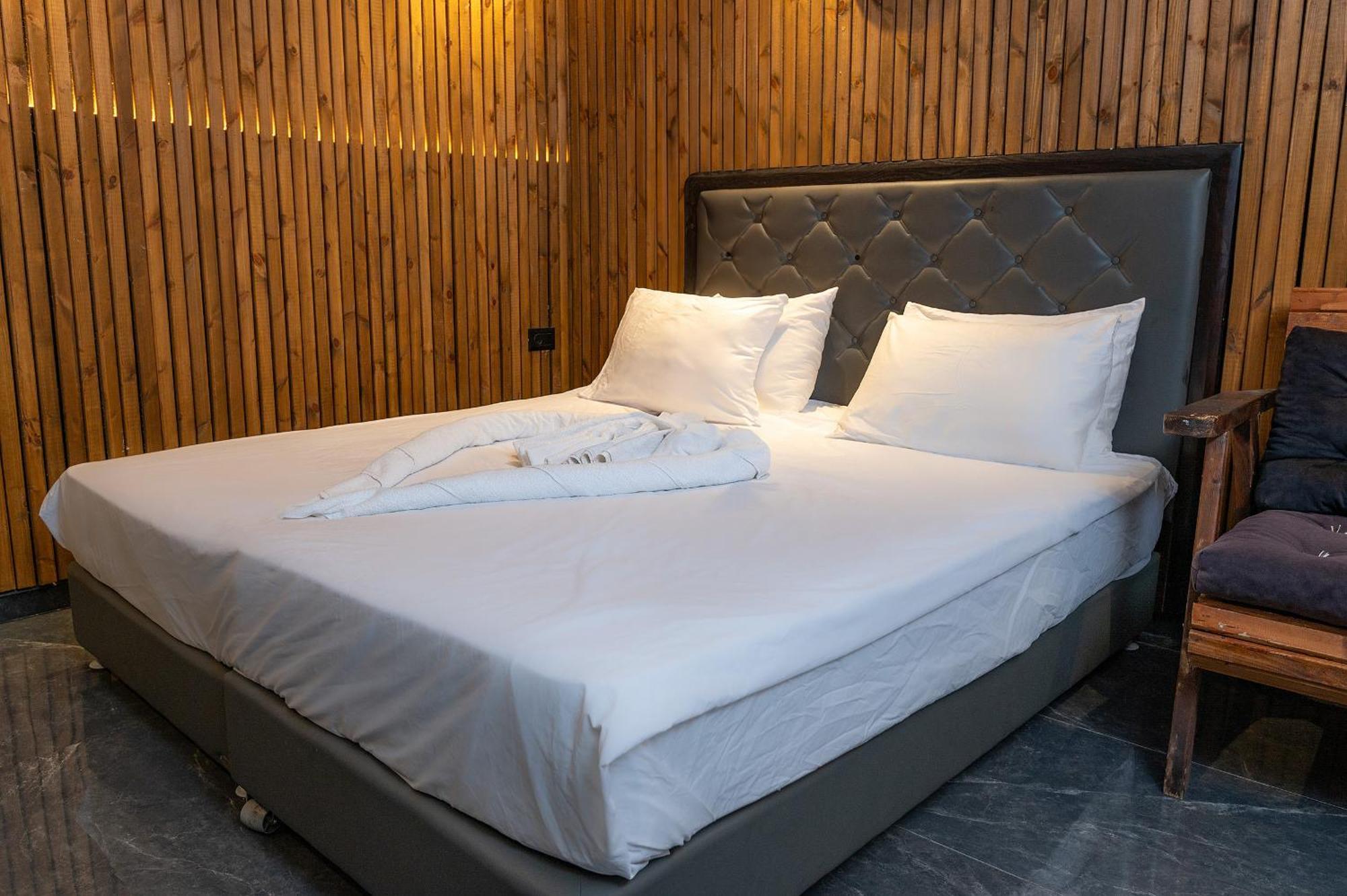 Lago Suites Hotel Jerusalem Exterior photo